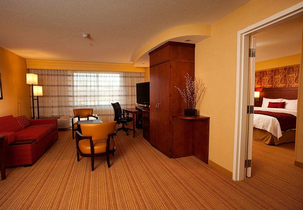Hotel Courtyard Milwaukee Airport Zewnętrze zdjęcie